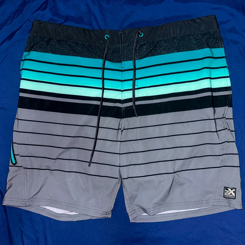 Men’s Swim Trunks ✨NWT✨